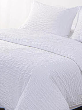 AQUA Seersucker Duvet Cover Set, King, White, NWT